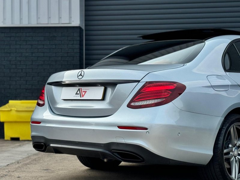 MERCEDES-BENZ E CLASS