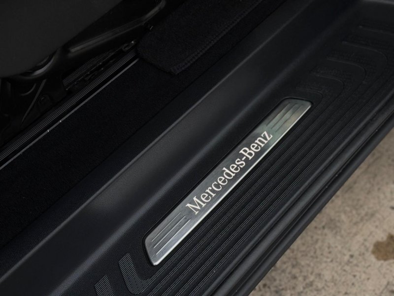 MERCEDES-BENZ V CLASS