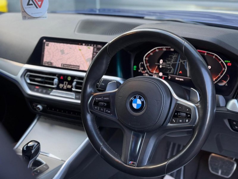 BMW 3 SERIES