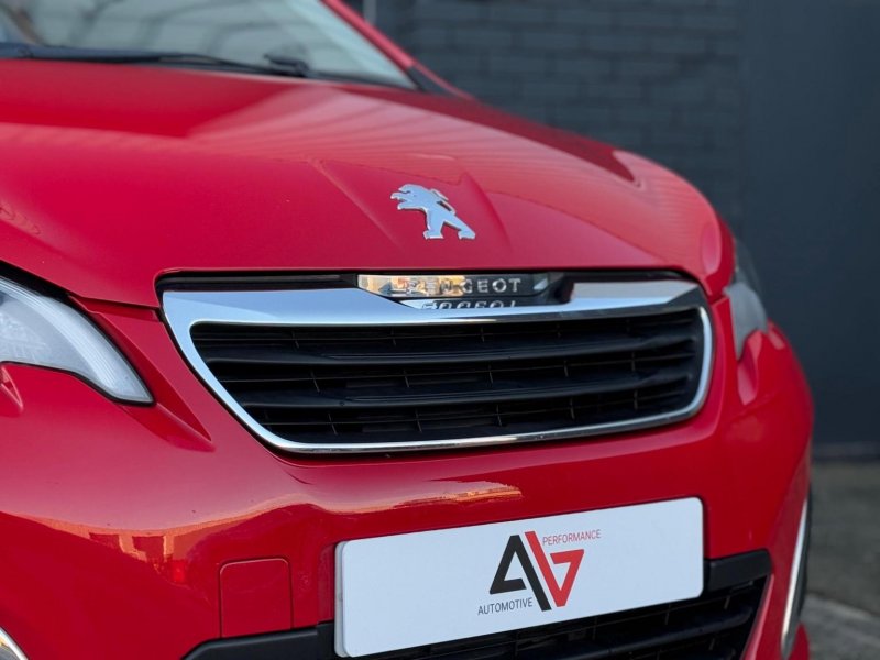 PEUGEOT 108