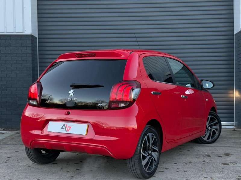 PEUGEOT 108