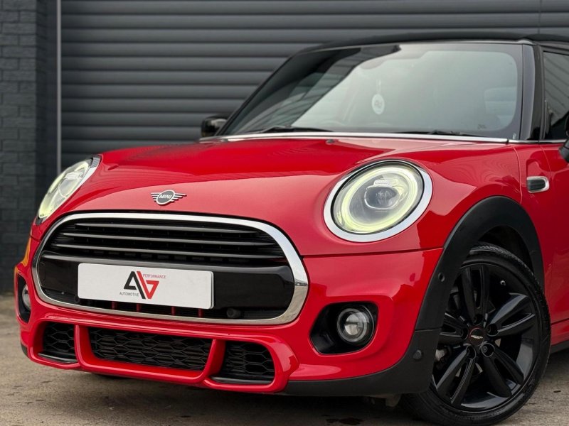 MINI HATCH