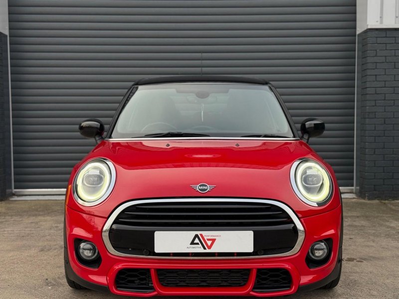 MINI HATCH
