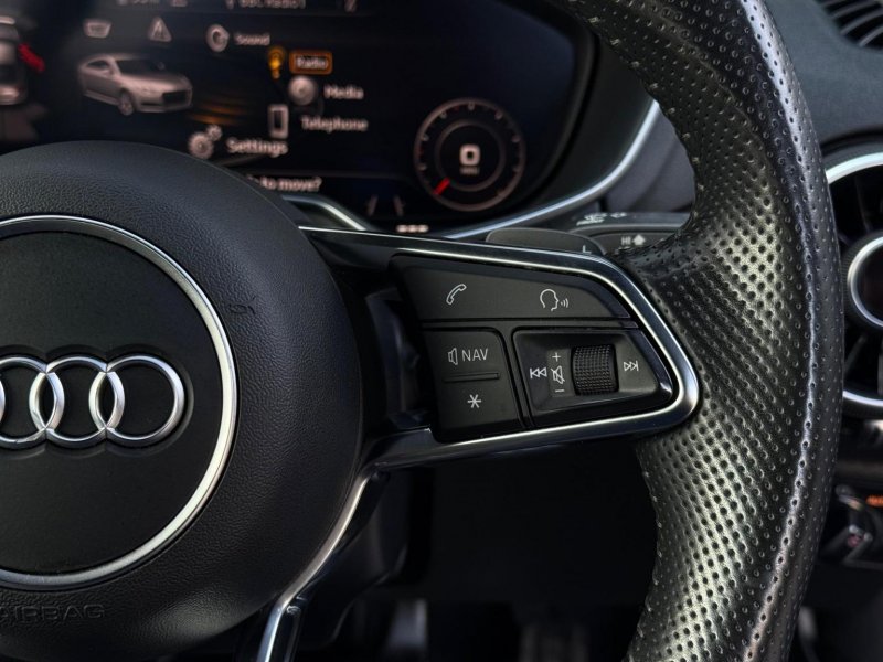 AUDI TT