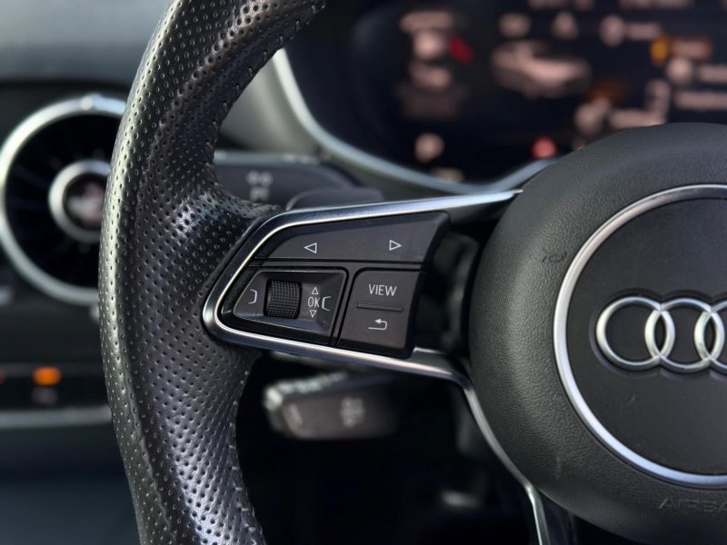 AUDI TT